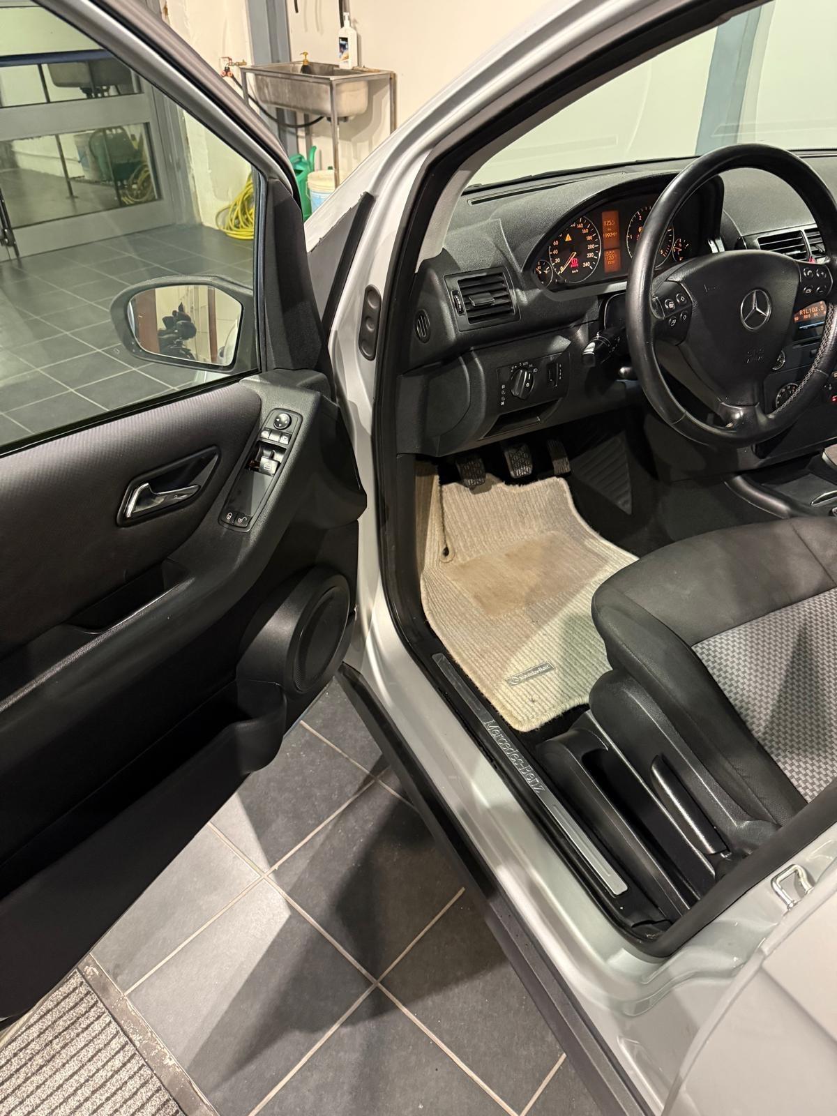 Mercedes A 180 CDI -NEOPATENTATI