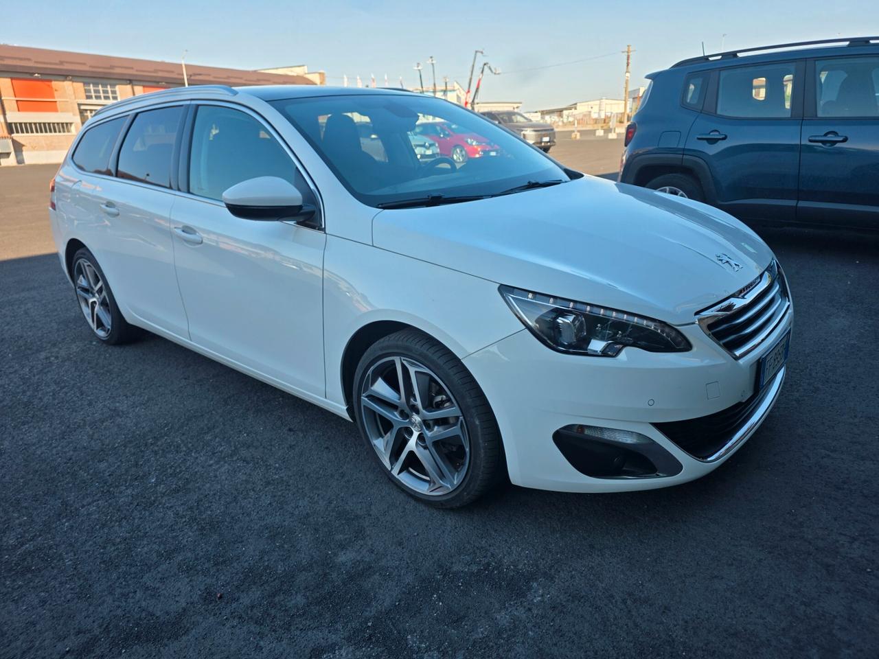 Peugeot 308 BlueHDi 120 S&S EAT6 SW Allure
