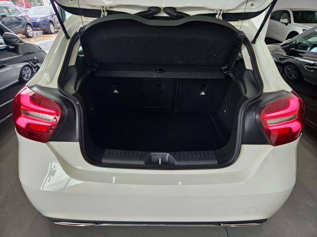 Mercedes-Benz A 180 d Premium my16