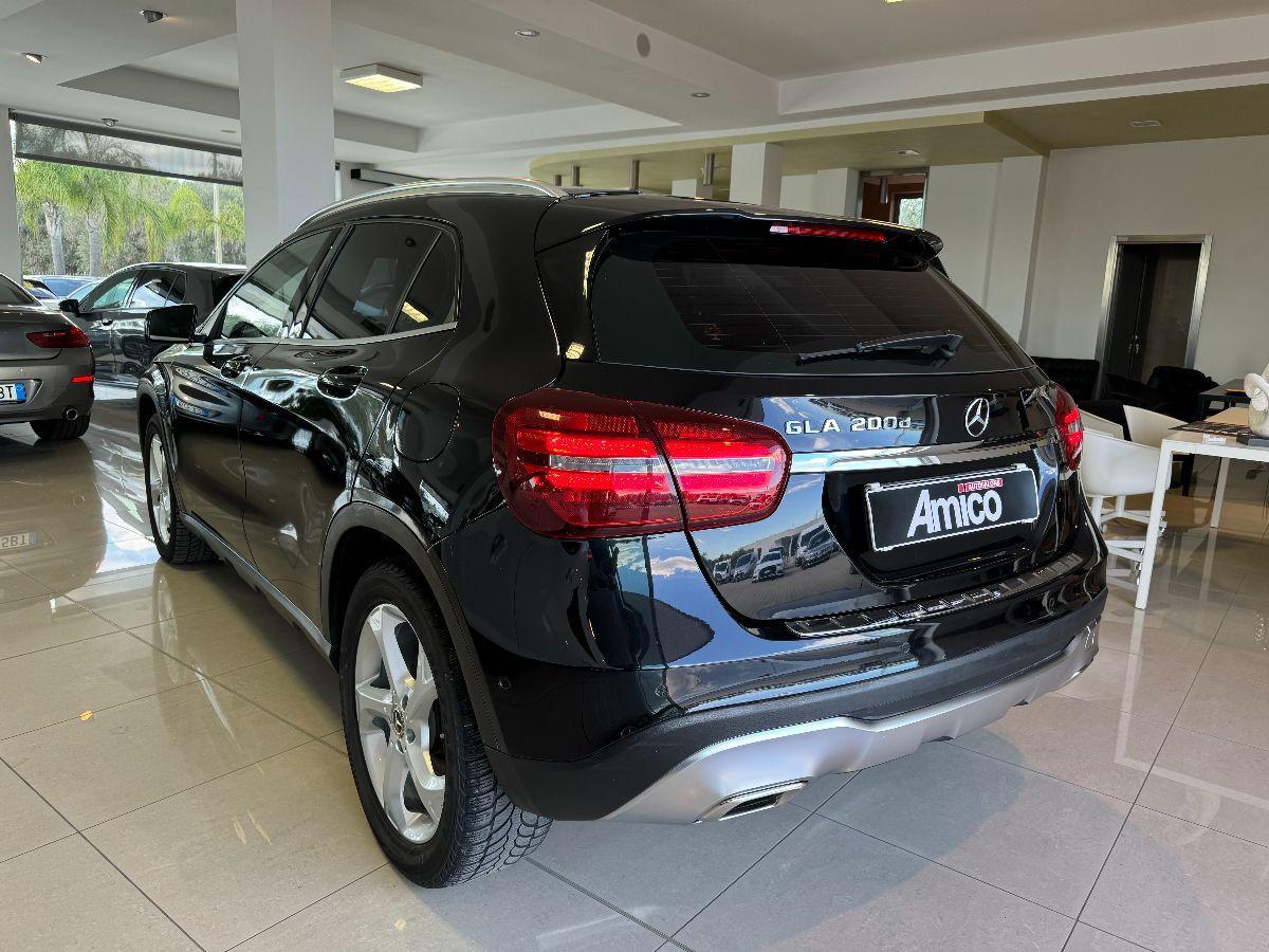 MERCEDES - Classe GLA - GLA 200 d Automatic Premium