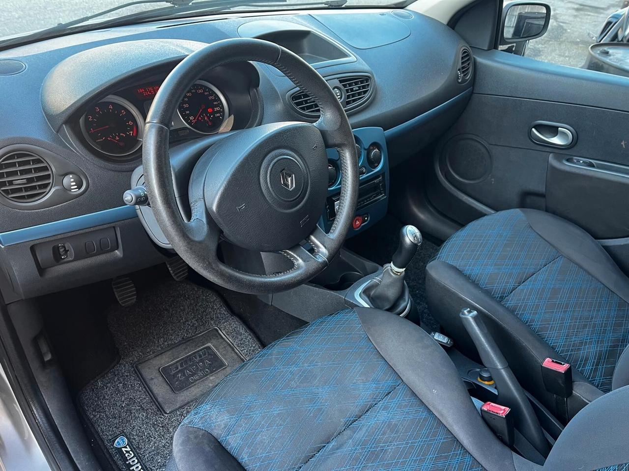 Renault Clio 1.2 16V 5 porte Luxe OK Neopatentati