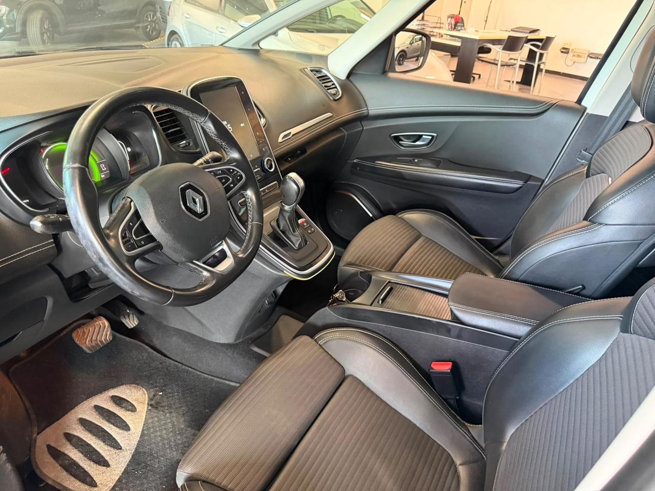 Renault Grand Scenic dCi 8V 110 CV EDC Energy Bose
