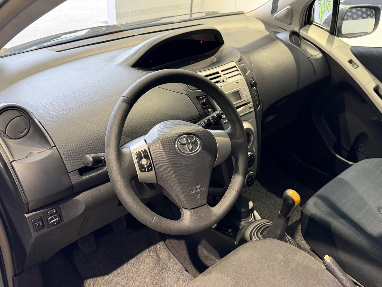 Toyota Yaris - 2007 1.0 BENZINA 69 CV 5 porte