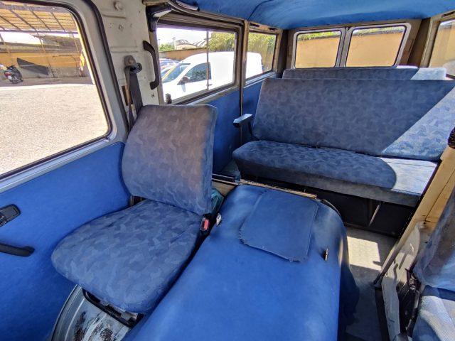 VOLKSWAGEN LT 9 posti Caravelle 1982