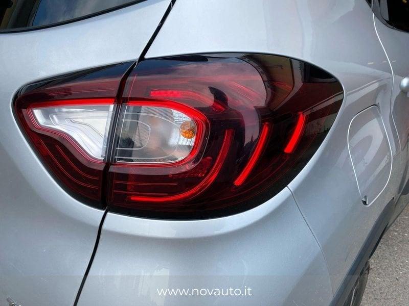 Renault Captur 1.2 TCe 120cv EDC Energy INTENS