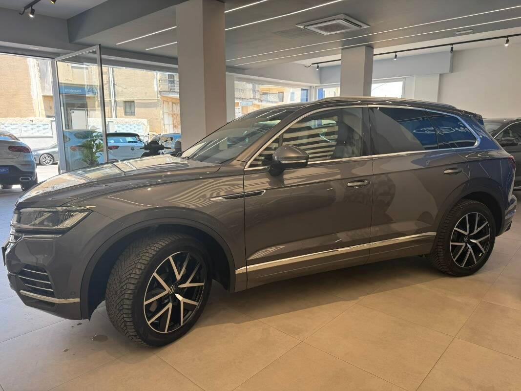 Volkswagen Touareg 3.0 V6 tdi Elegance 231cv tiptronic