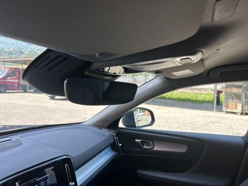Volvo XC40 2.0 D3 MOMENTUM PRO AUTO MY21