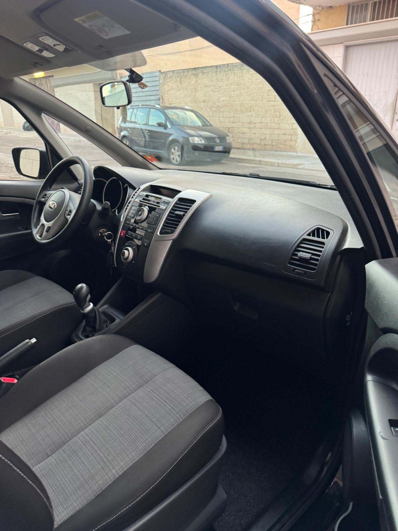 Kia Venga 1.4 CRDi 90 CV S&S High Tech Crossover