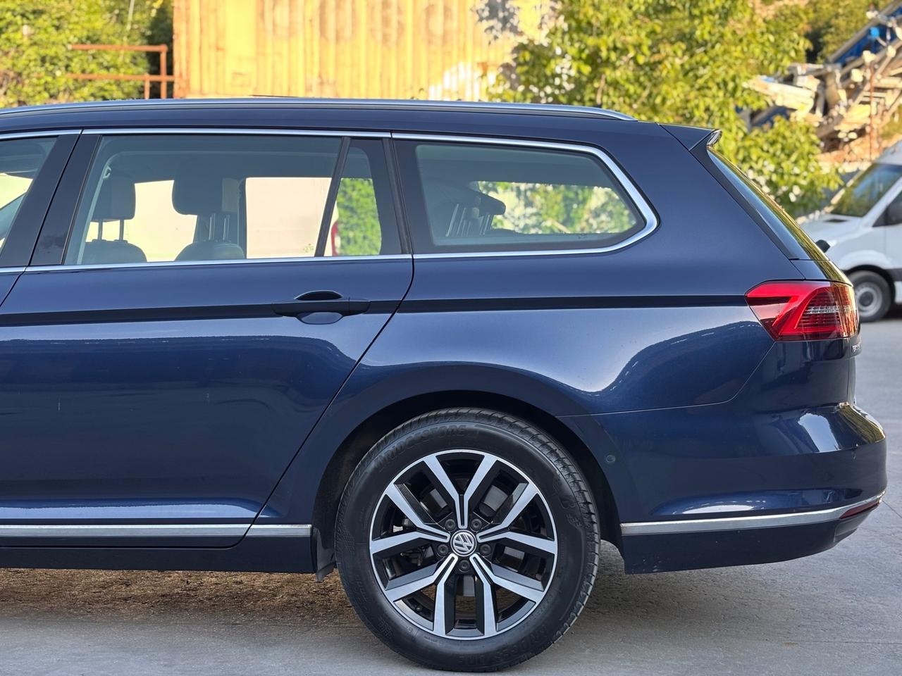VW PASSAT VARIANT 2.0TDI 150cv HIGHLINE PERFETTA