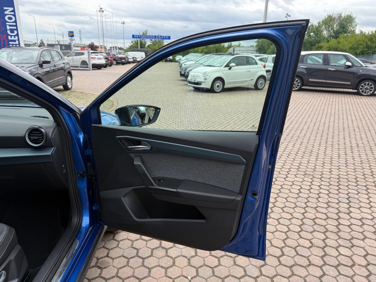 Seat Arona 1.0 EcoTSI 110 CV XPERIENCE OK NEOPATENTATI in arrivo