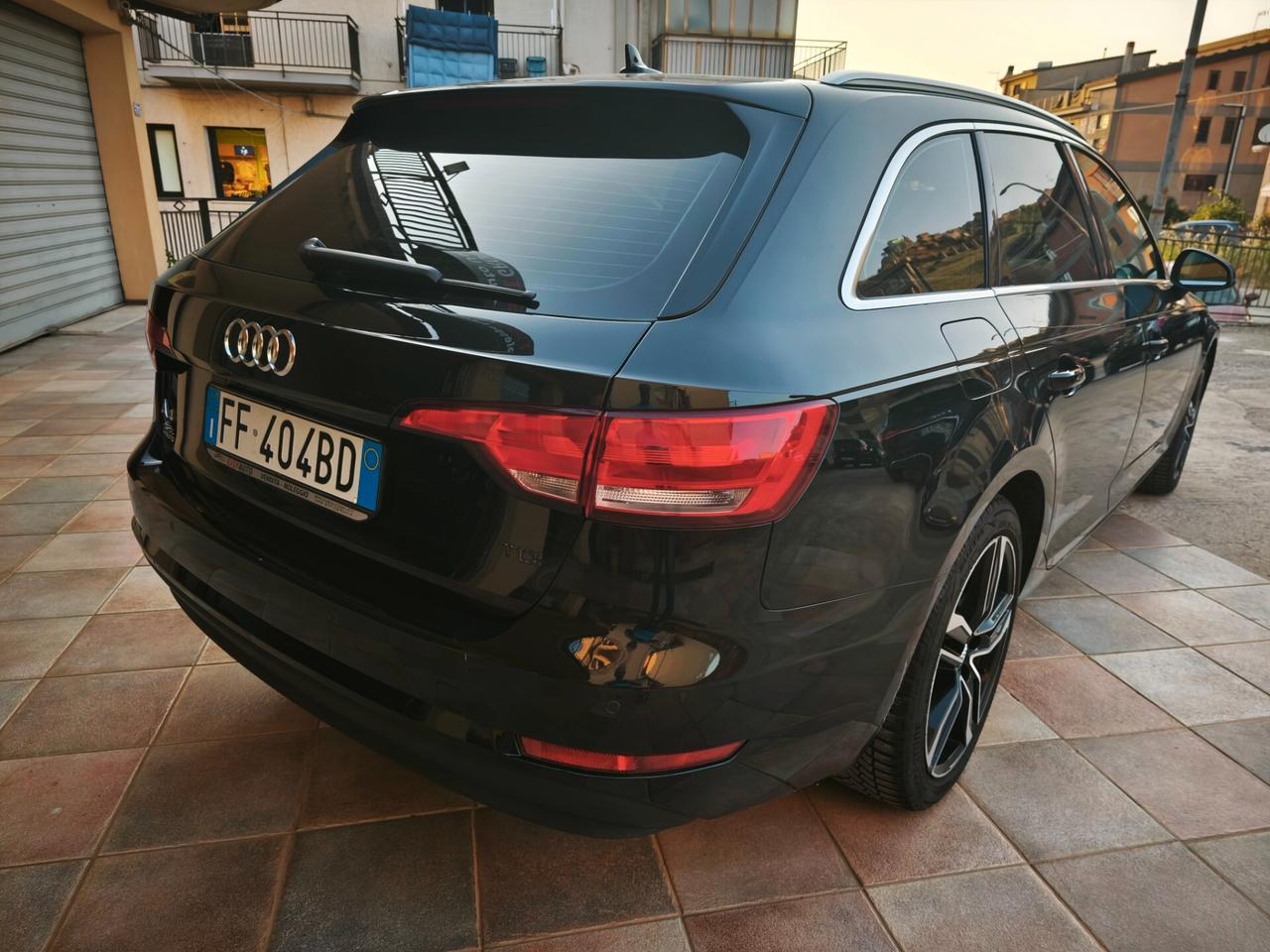 Audi A4 Avant 2.0 tdi 150 CV S-tr Distr fatta