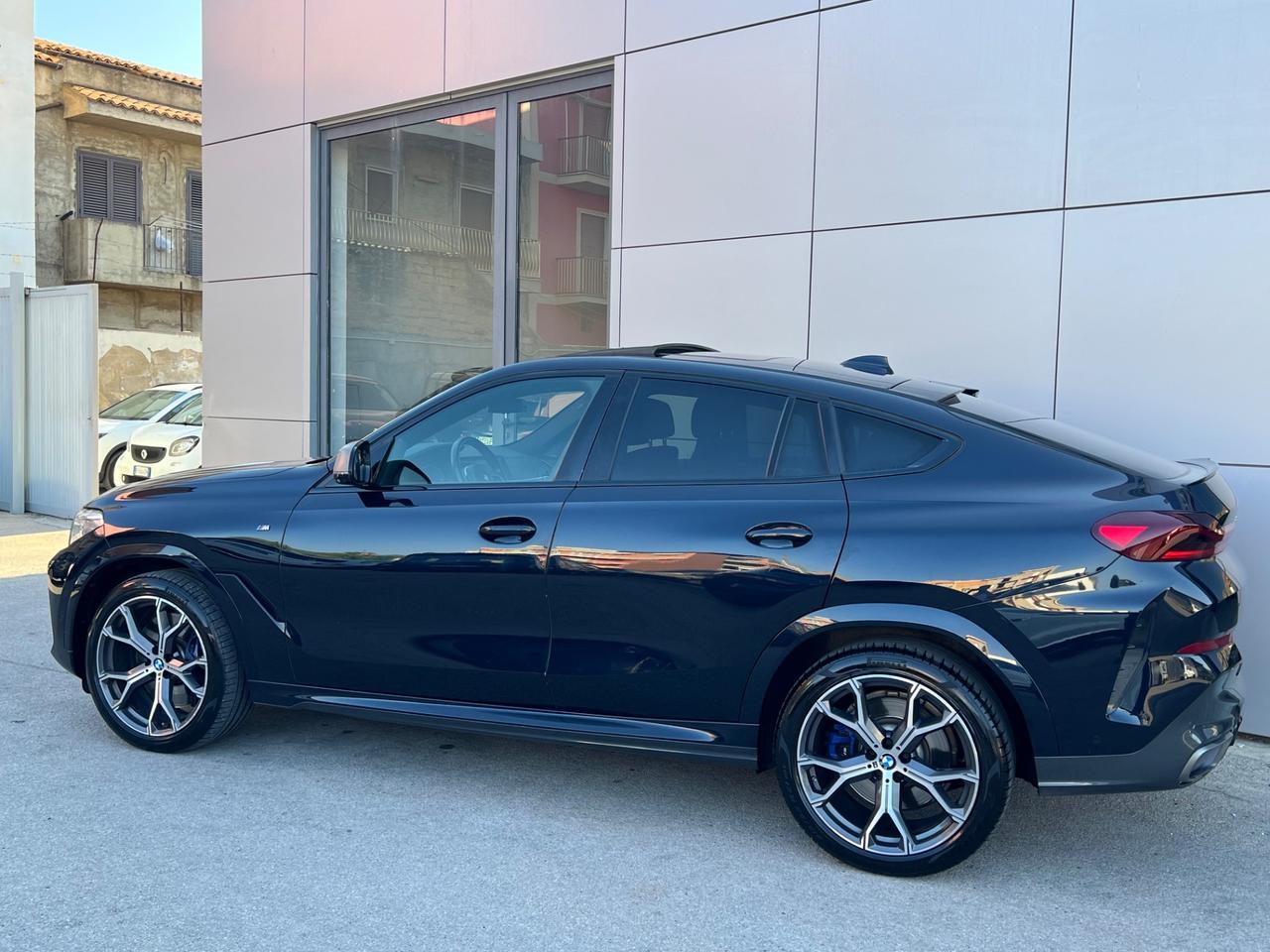 Bmw X6 M50d possibilità noleggio no scoring