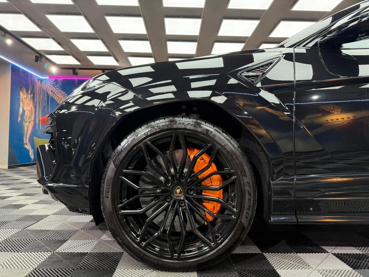 Lamborghini Urus 4.0 SE (288)