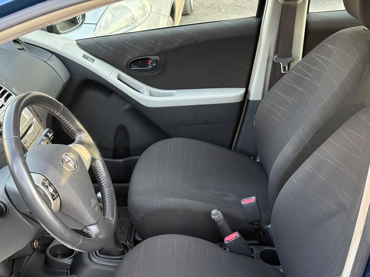 Toyota Yaris 1.0 5 porte Sol