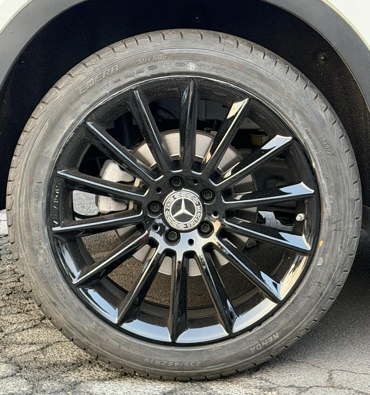 MERCEDES GLA 200D PREMIUM AMG NIGHT EDITION 136CV