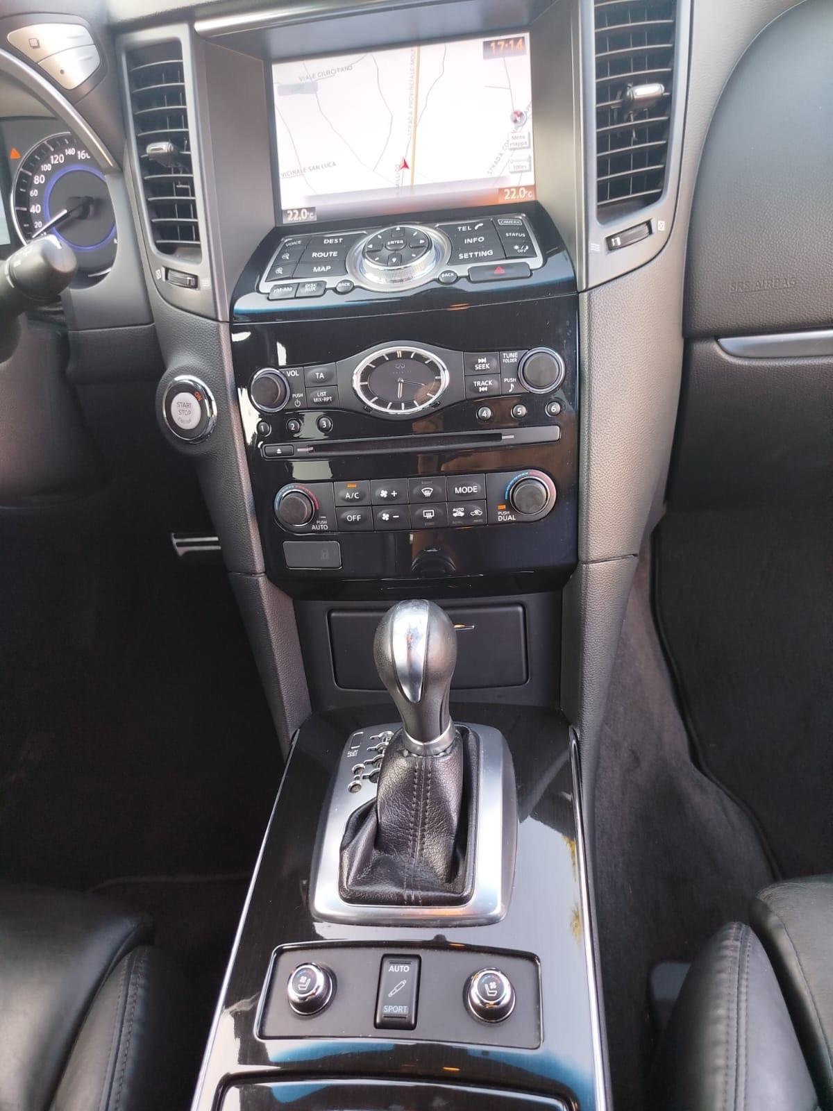 Infiniti QX70 3.0 diesel V6 AT S Premium