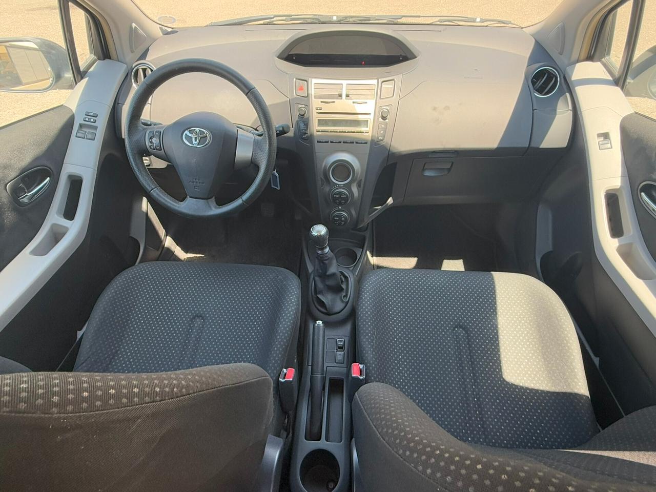 Toyota Yaris 1.0 5 porte Sol NEOPATENTATI