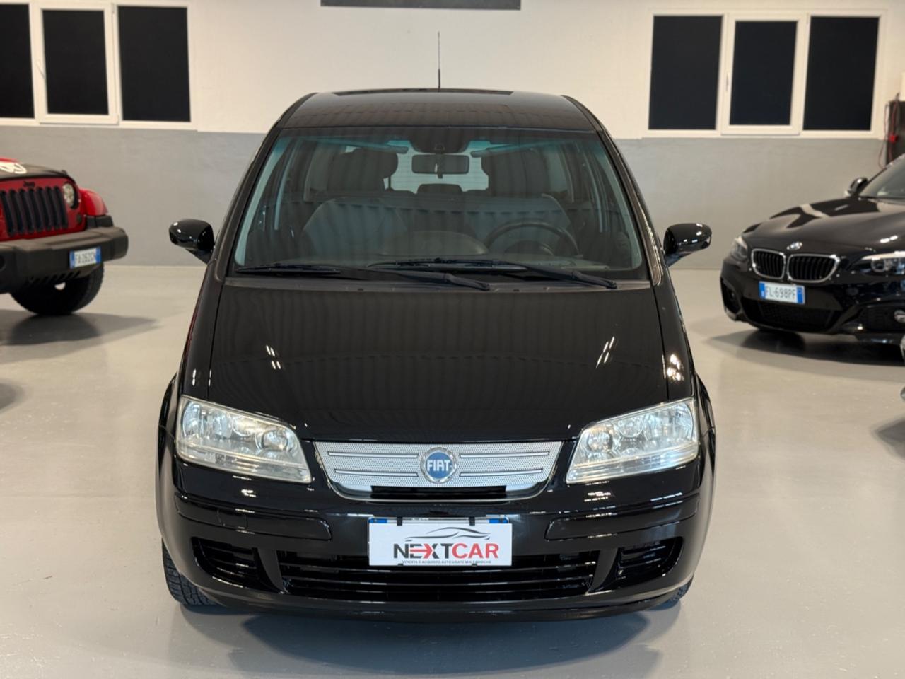 Fiat Idea 1.2 16v Black Label