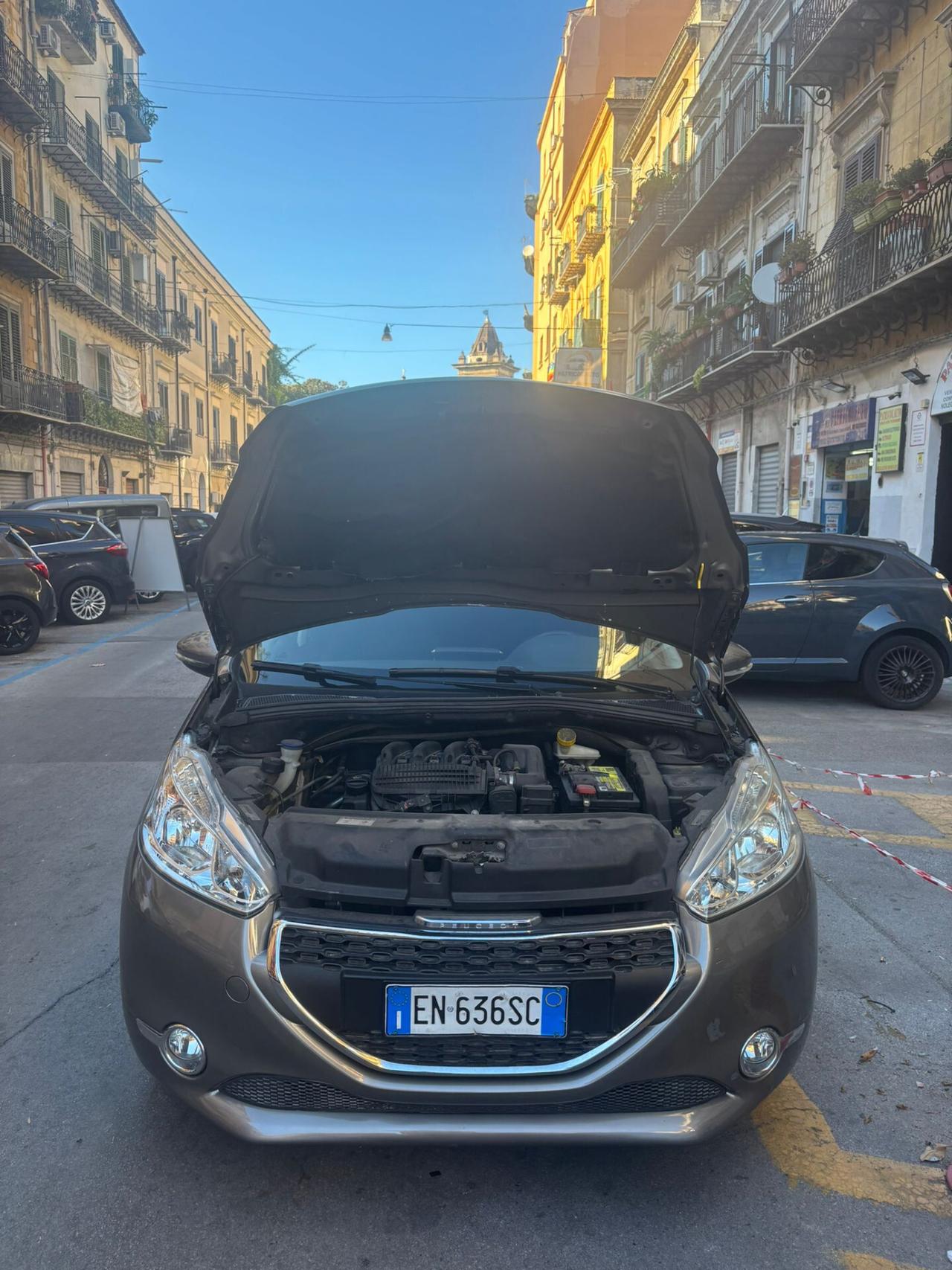 Peugeot 208 1.2 VTi 82 CV 5 porte Allure FINANZIABILE