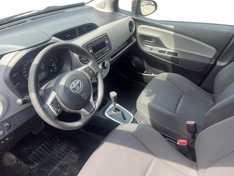 Toyota Yaris Yaris 5p 1.5h Cool my18