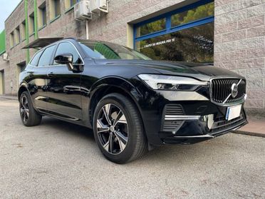 VOLVO XC60 2.0 B4 AWD AUTOMATICA CERCHI DA 19" FARI FULL LED