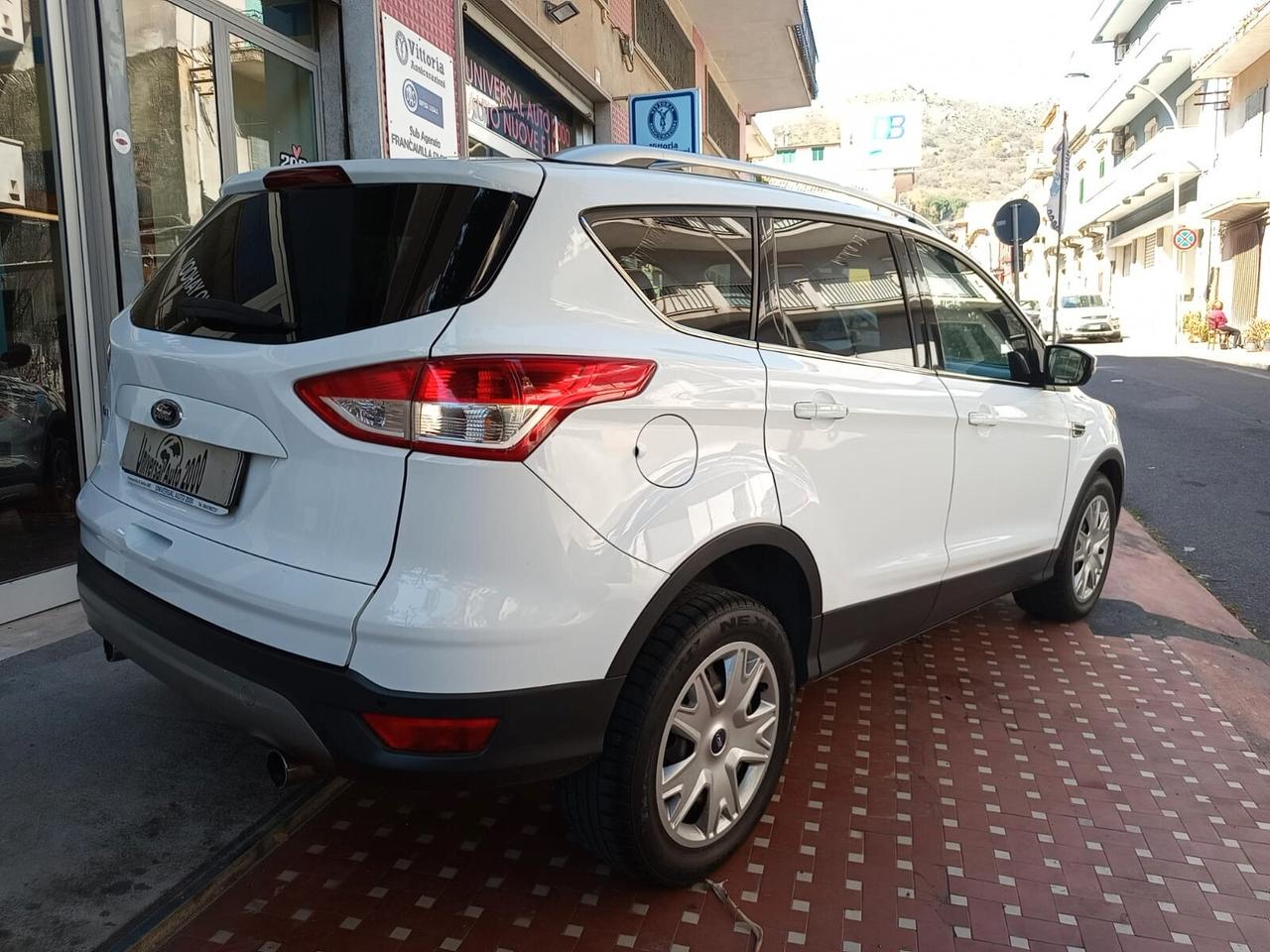 Ford Kuga 2.0 TDCI 140 CV 4WD Titanium