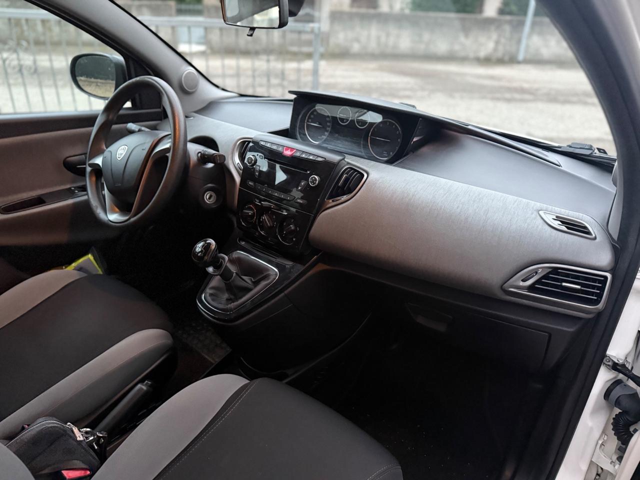 Lancia Ypsilon 0.9 METANO VALIDO 2029 2013 NEOPAT