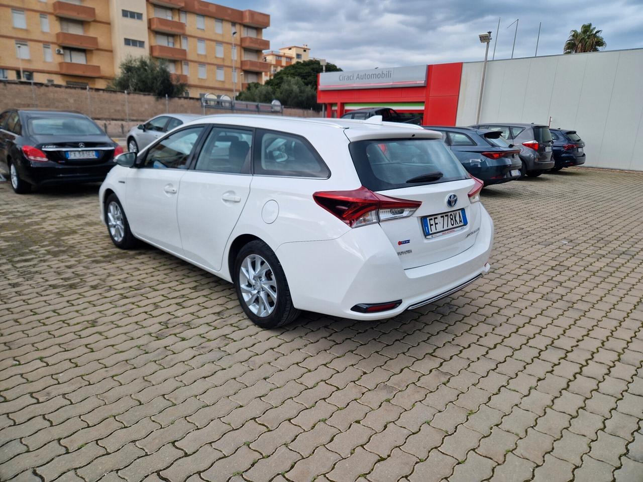 Toyota Auris Touring Sports 1.8 Hybrid Business