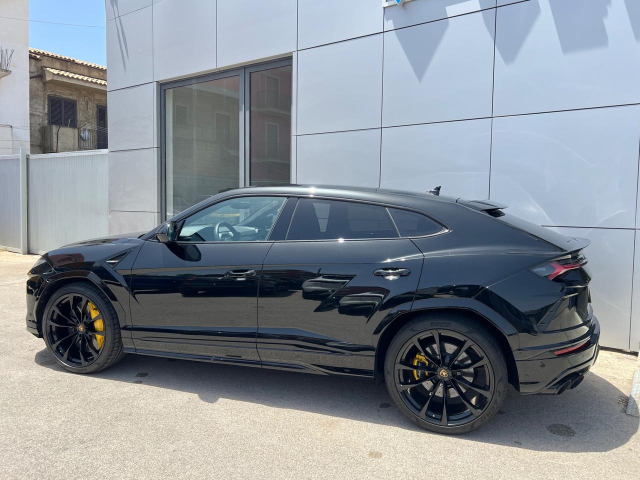 Lamborghini Urus 4.0 V8 auto possibilità noleggio no scoring