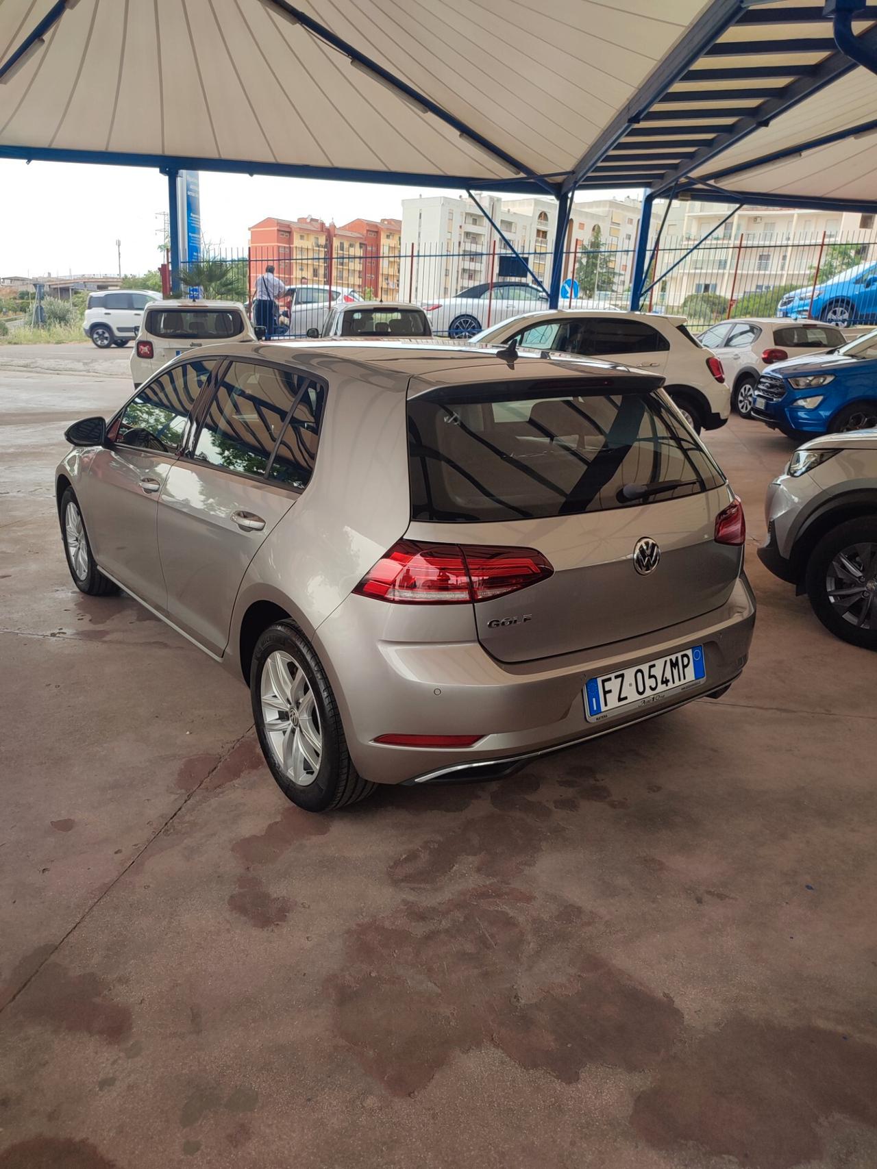 Volkswagen Golf 1.6 TDI 115CV DSG 5p. Business BlueMotion Technology