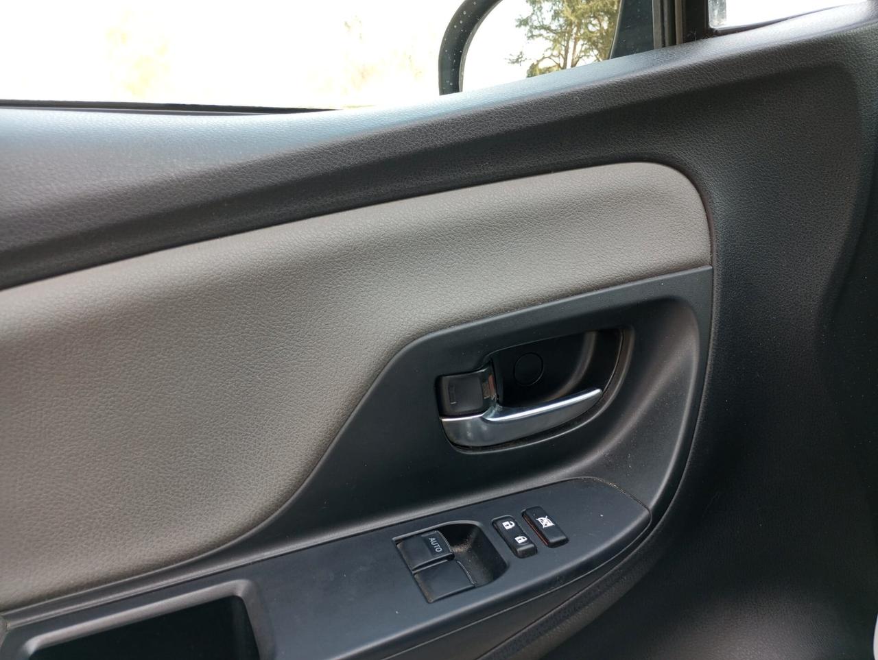 Toyota Yaris 1.0 5 porte Lounge