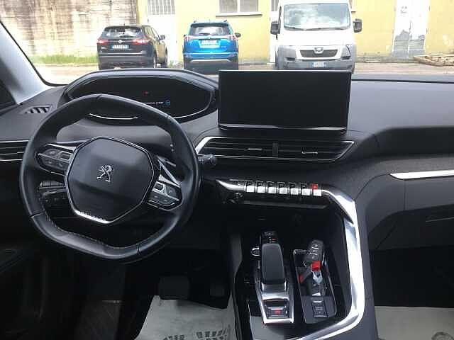 Peugeot 3008 Allure Pack 1.6 Plug-in Hybrid 225 cv - usata