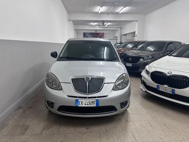 Lancia Ypsilon 1.3 MJT 75 CV Unyca 2012