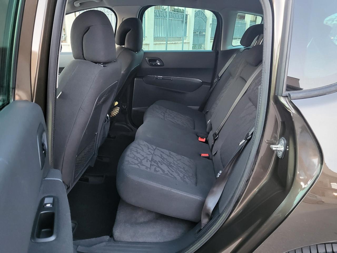 Peugeot 3008 1.6 e-HDi 112CV Automatica/Active