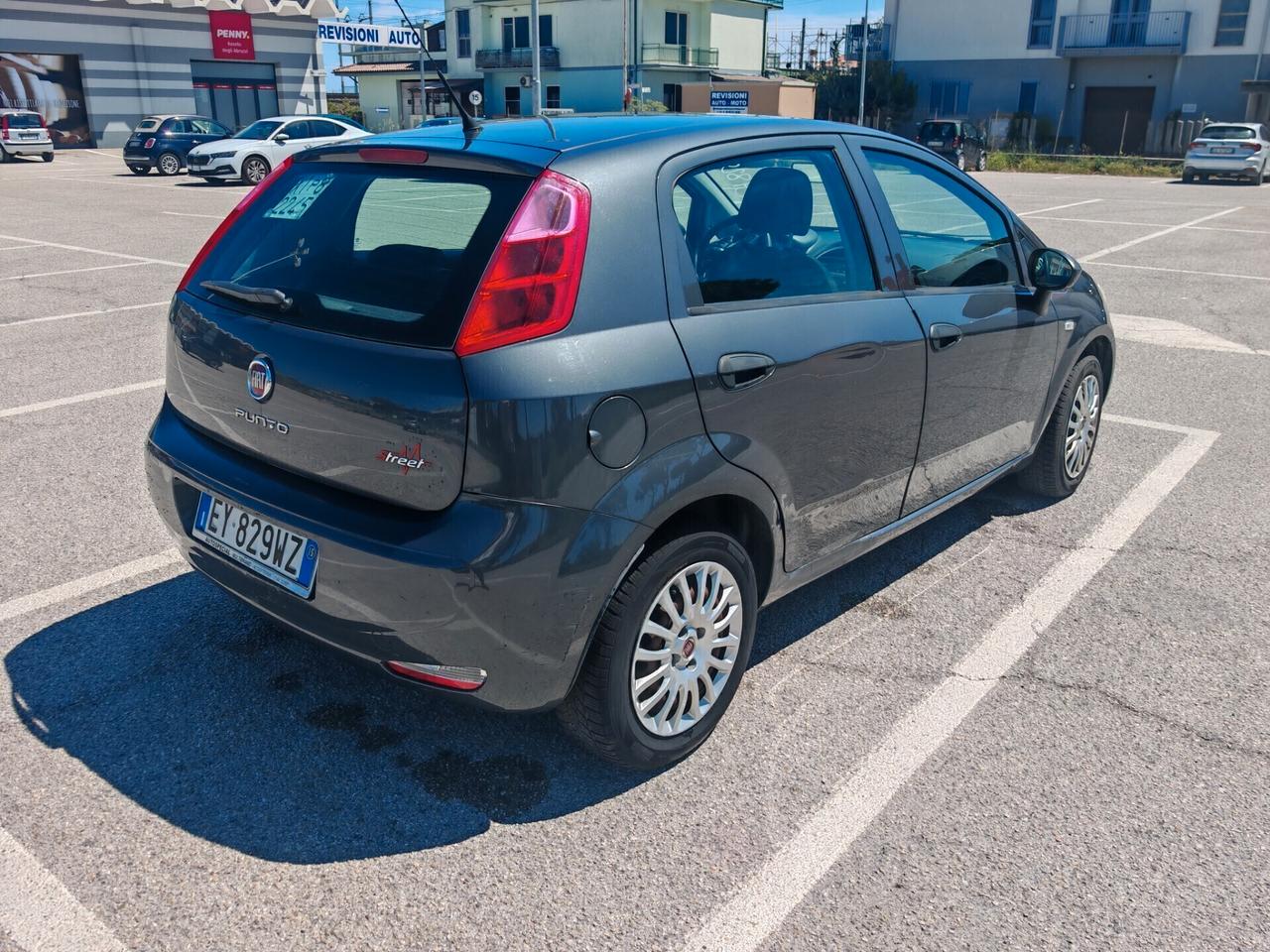 Fiat Punto 1.3 multijet 75cv street semplicemente perfetta .