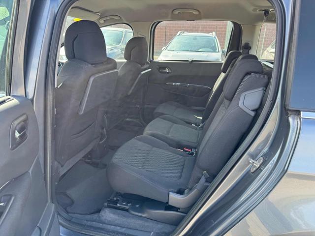 PEUGEOT 5008 1.6 HDi 112CV Family