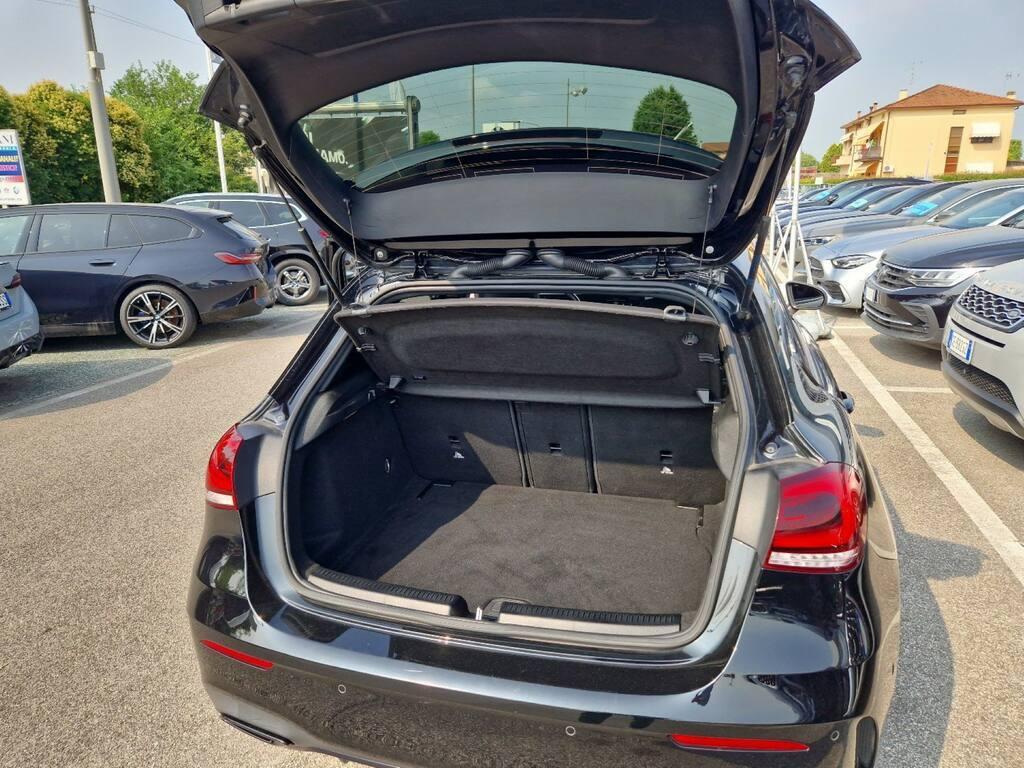 Mercedes Classe A 180 180 D Premium Night edition 8G-DCT