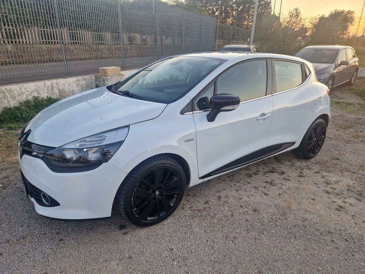 Renault Clio 1.5 dCi 90CV Costume National - 2015