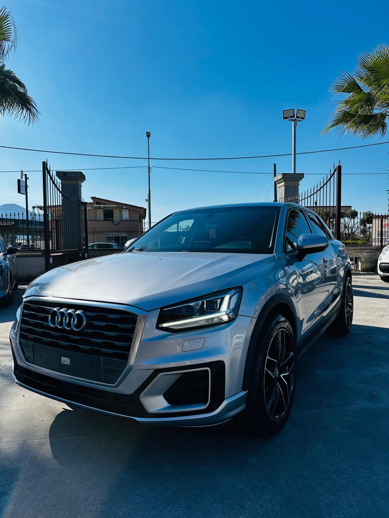 Audi Q2 30 TDI Business