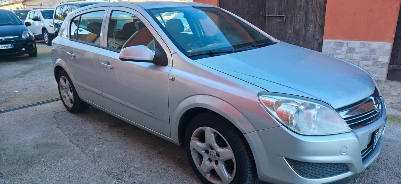 Opel Astra 1.7 CDTI 101CV 5 porte Cosmo neop