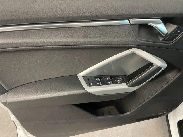 AUDI Q3 2.0 TDI 150 CV S-Tronic Business Plus