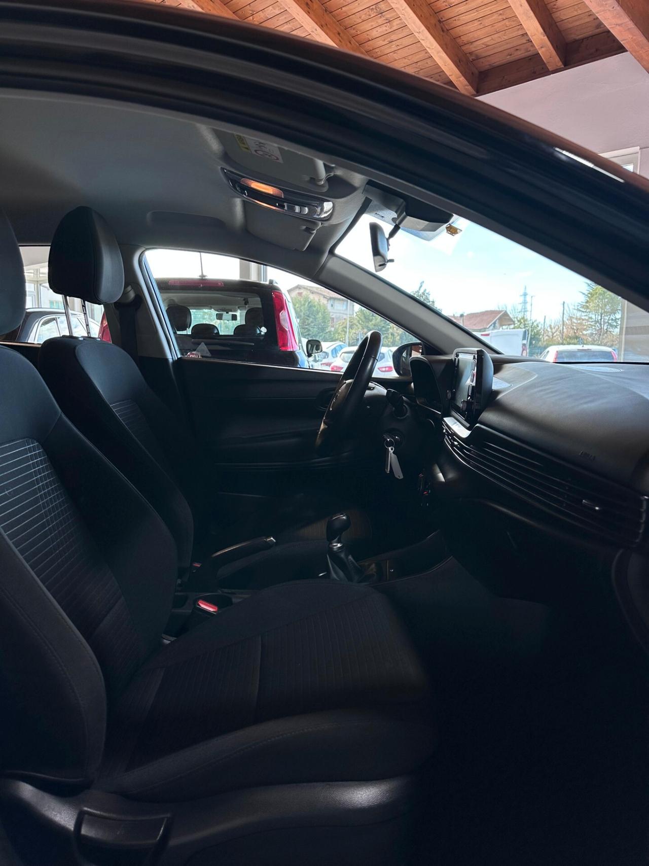 Hyundai i20 III 2022 1.2 mpi Connectline *UniProprietario *NeroMetallizzato*Cerchi inLega *AppleCarplay*Retr