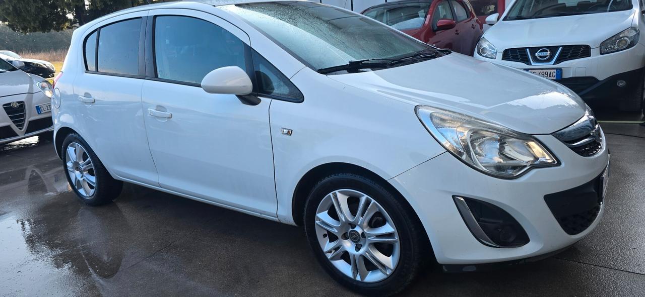 Opel Corsa 1.2 85CV 5 porte GPL-TECH Edition