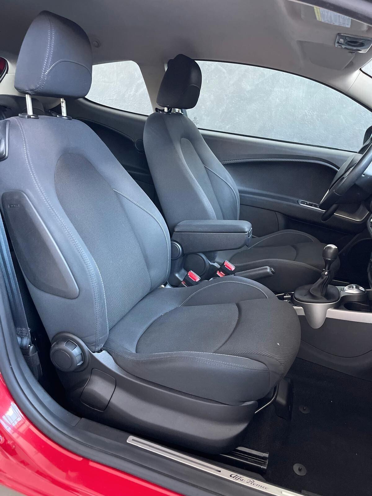 Alfa Romeo MiTo 1.3 JTDm-2 95 CV S&S Distinctive