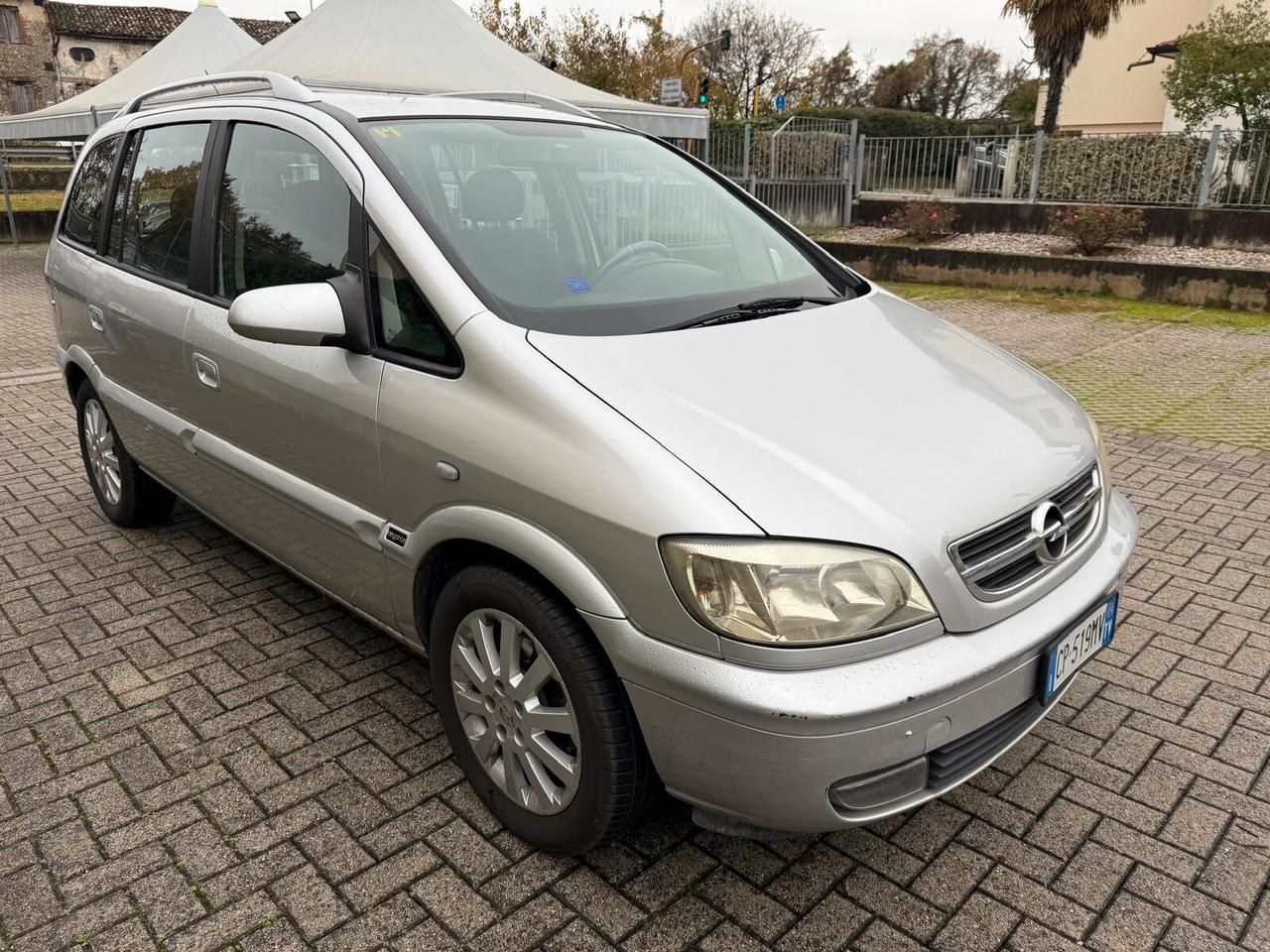 Opel Zafira Elegance 7 POSTI