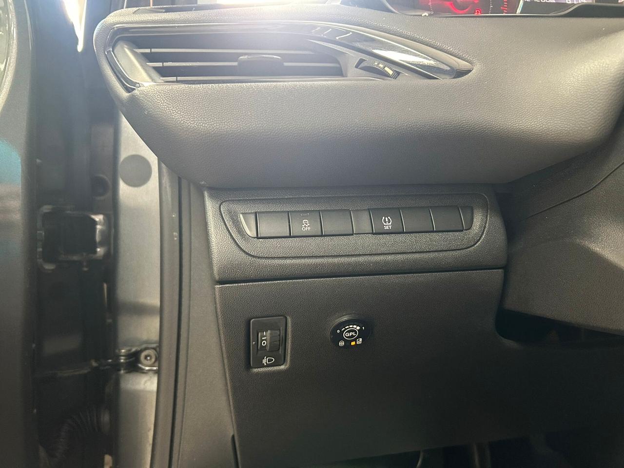 Peugeot 208 1.4 VTi 95 CV 5p. GPL Active