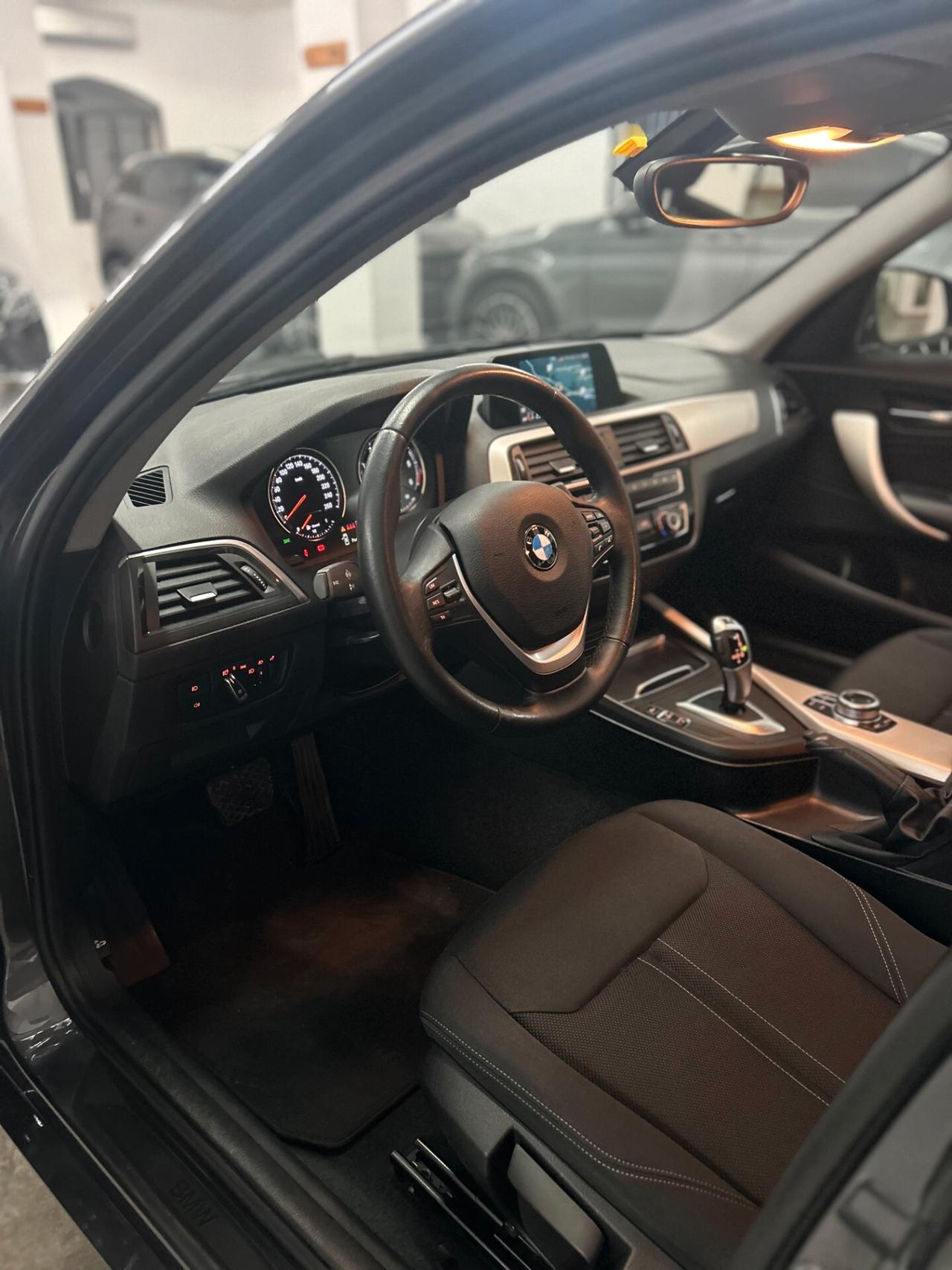 Bmw 118d 150cv 5p. Advantage 06/2019