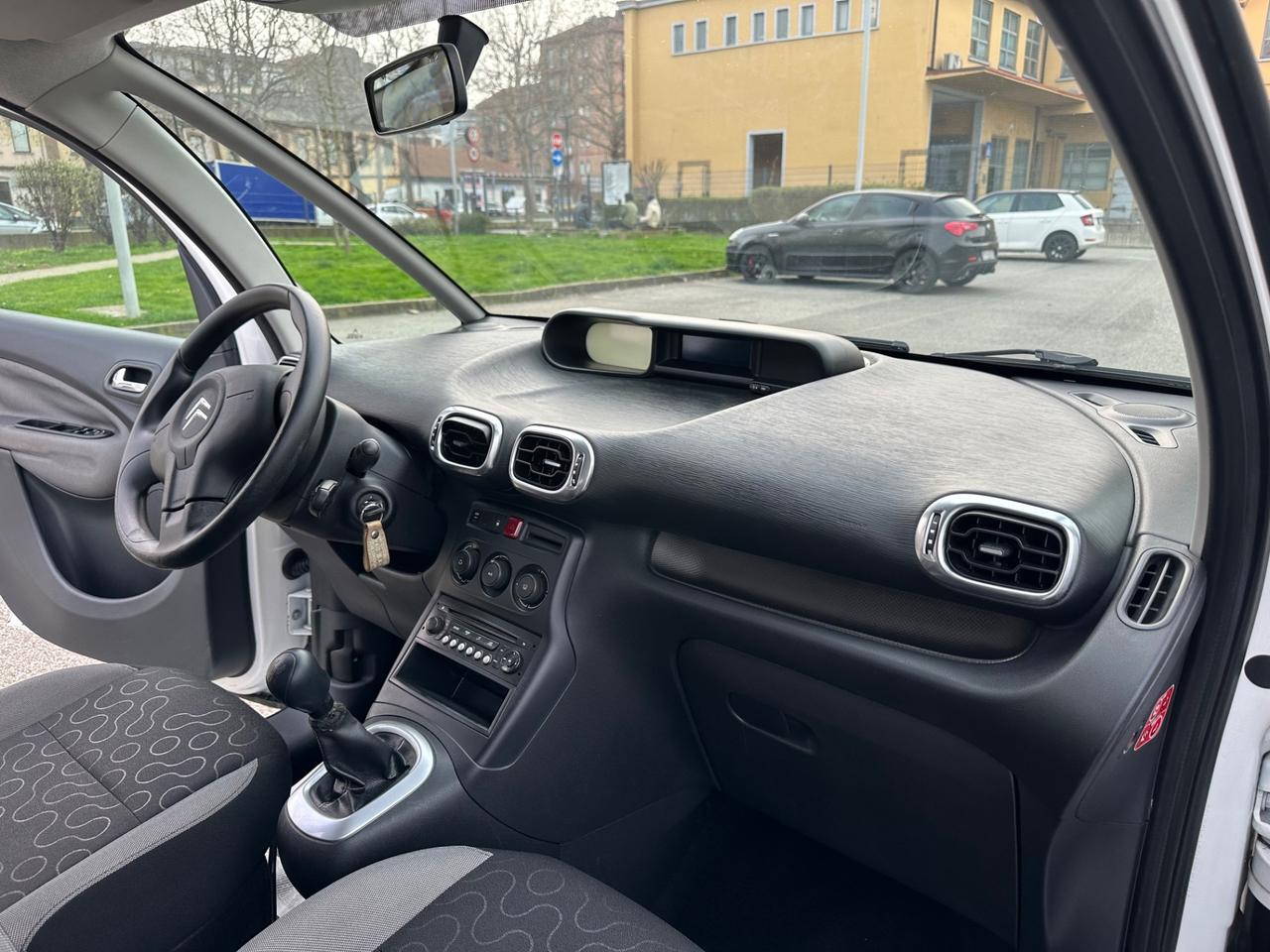 Citroen C3 Picasso 1.4 VTi 95 GPL della casa fino 2033