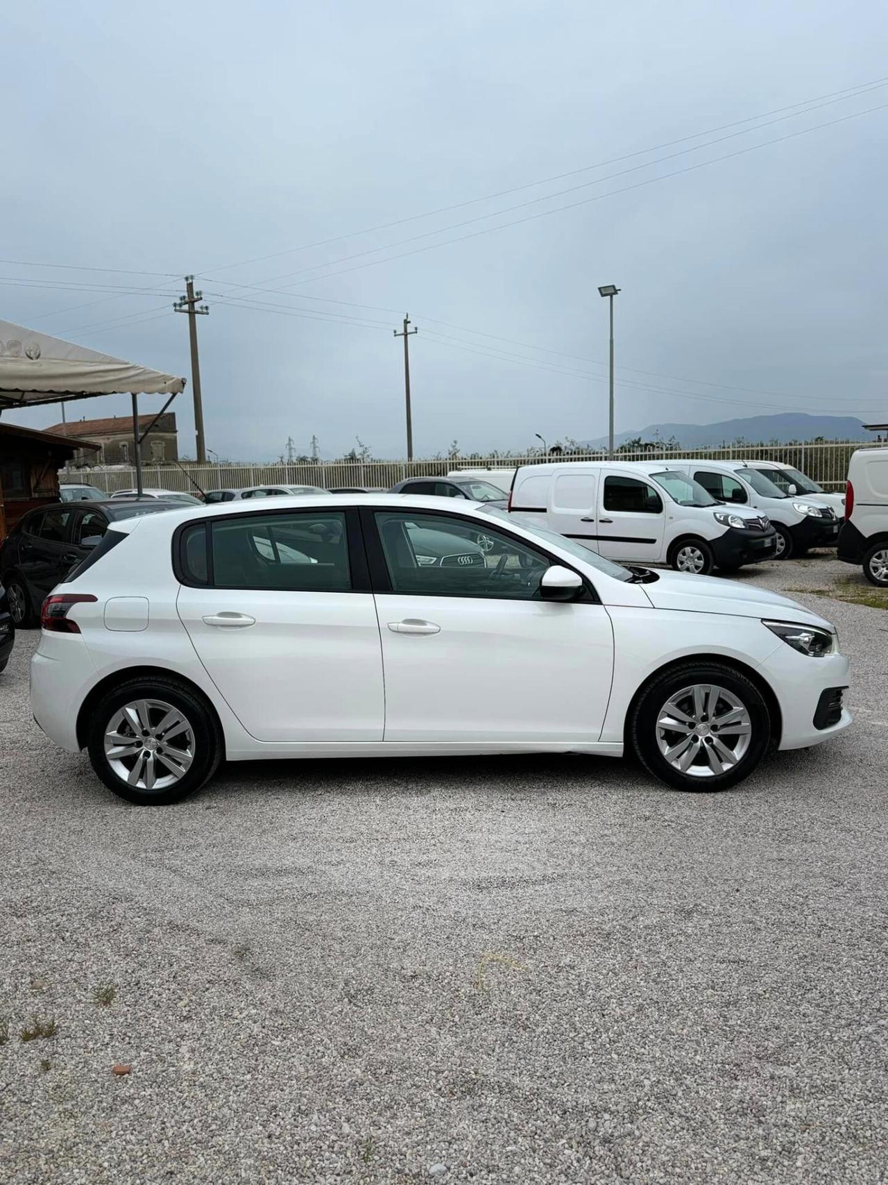 Peugeot 308 BlueHDi 100 S&S Active