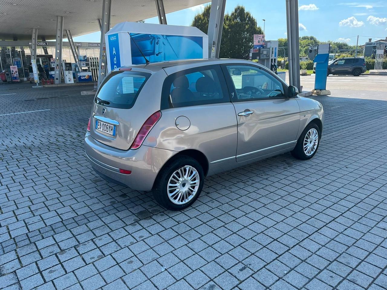 Lancia Ypsilon Neopatentati